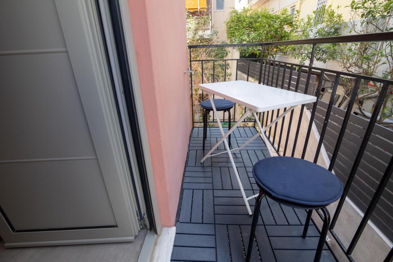 Cozy Apartment near metro Dafni - B&B Athens