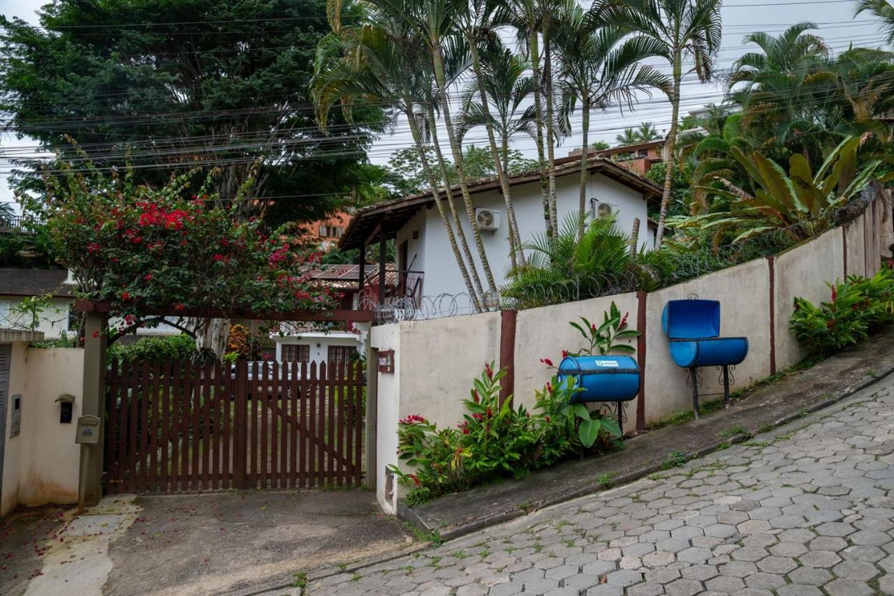 Casa com Churrasqueira e Ar no Engenho D Agua - Chambres d'hôtes Ilhabela