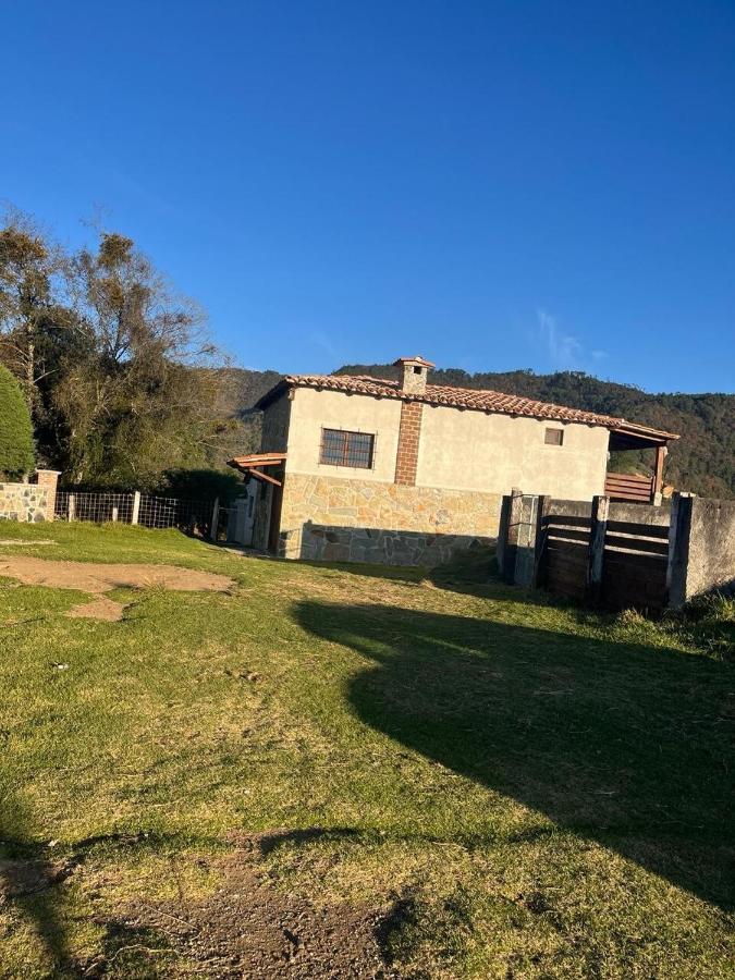Hermosa cabaña de lujo MADERA - Chambres d'hôtes Tochimpa