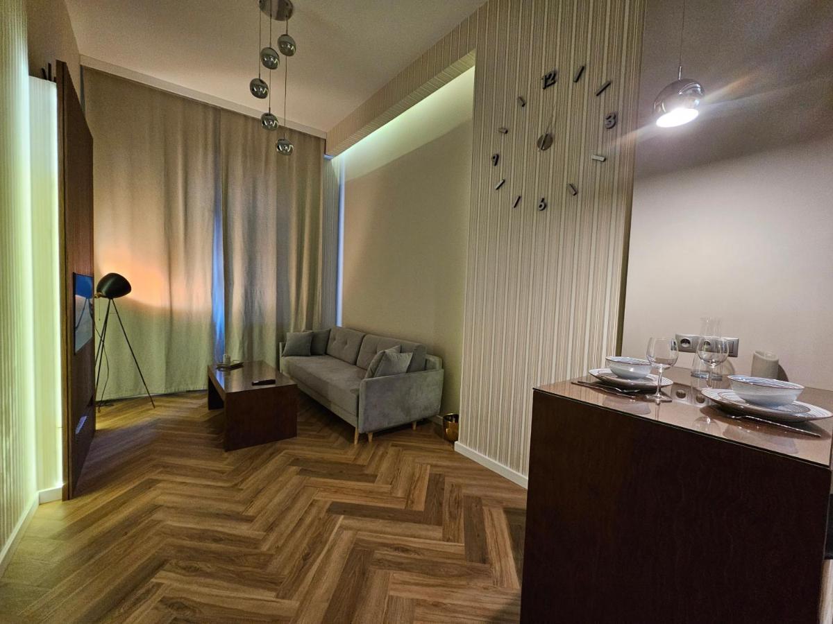 Vision Luxury Apartment Rynek - Bed and Breakfast Wrocław