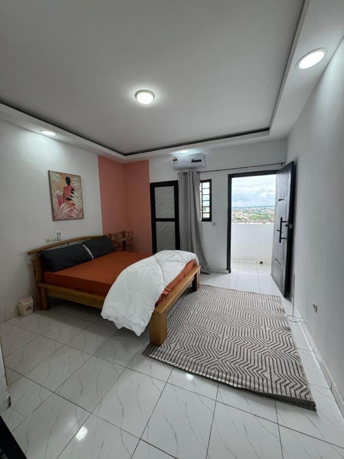 Cosy appartement chambre salon au 2 plateaux - B&B Abidjan