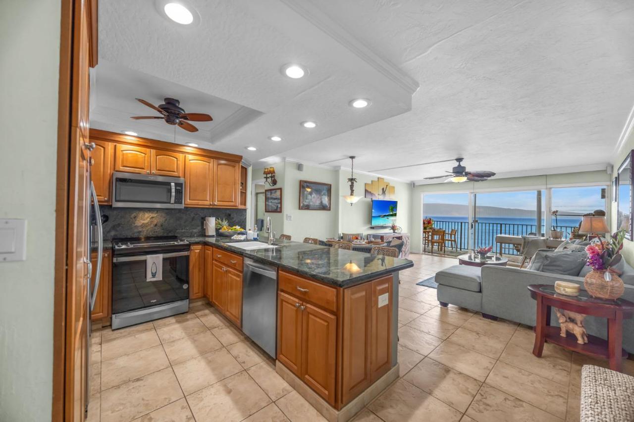 2 Ensuites Top Floor Oceanfront Big Lanai Views Whales & More - Ferienwohnung Lāhainā