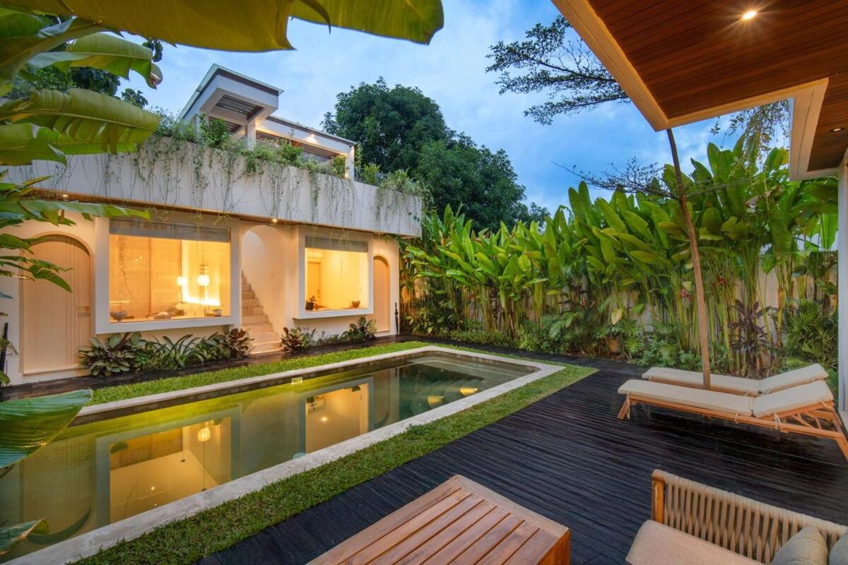 Kalma Villa Stylish 3BR in Heart The of Jimbaran - Chambres d'hôtes Jimbaran