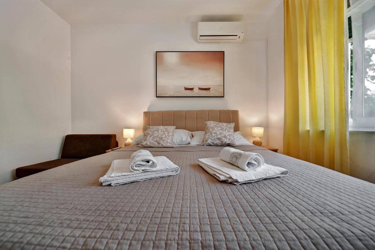 Two-Bedroom Apartment with Balcony (4 Adults)