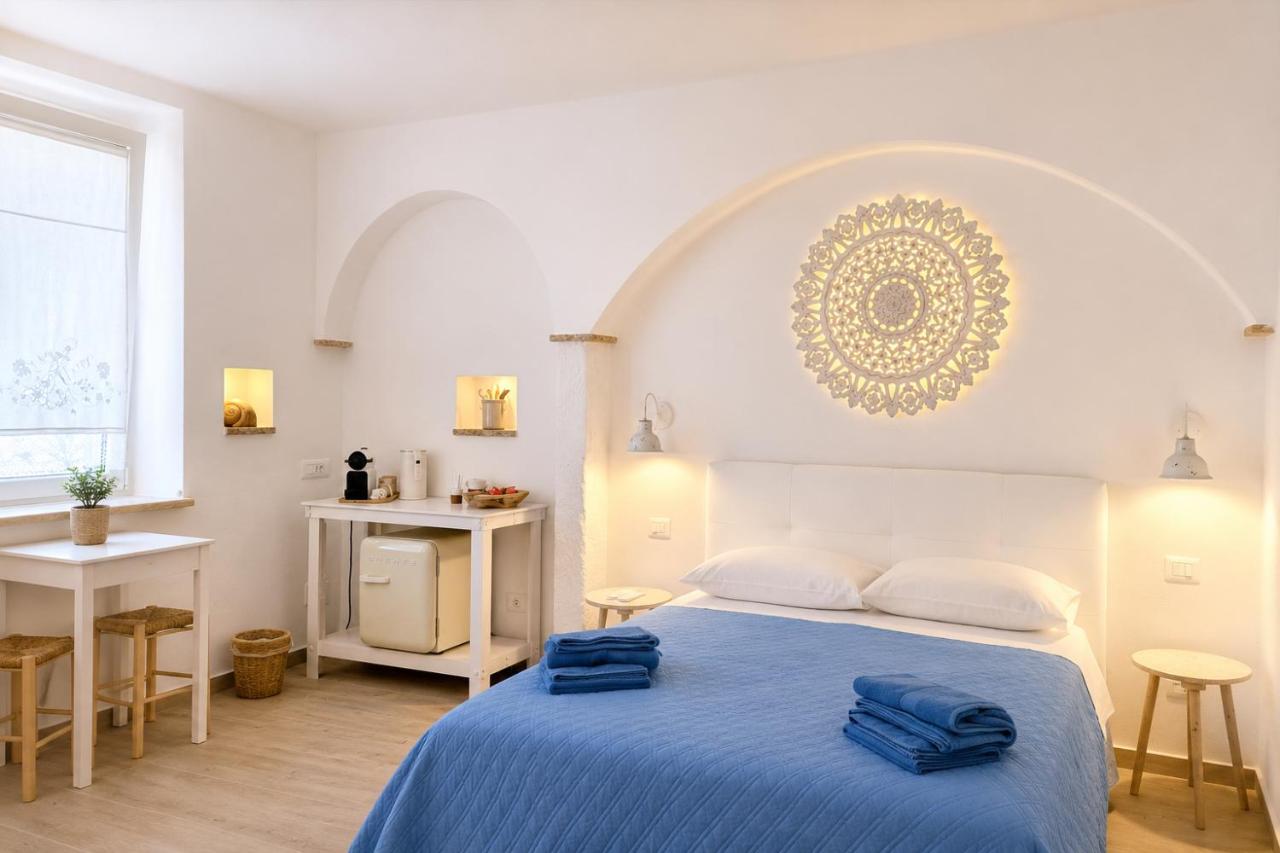 Le Stanze a Le Castella sul mare Camere nuove in stile mediterraneo - B&B Le Castella