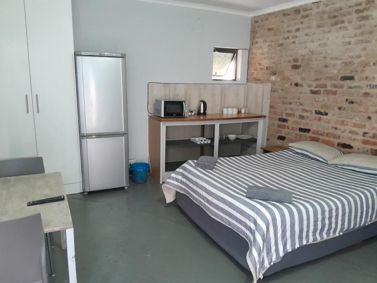 329 on 30th Avenue Villieria Aimee - B&B Pretoria