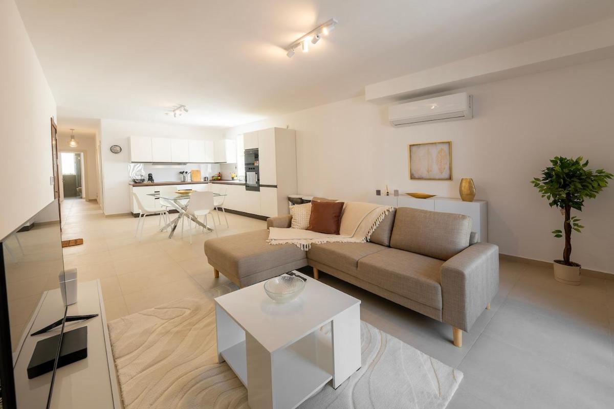 TL7 - Modern 2-Bedroom Haven - Ferienwohnung Imsida