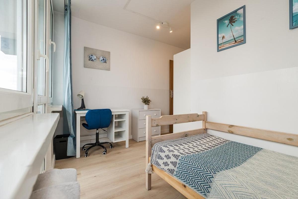Rooms in a shared apartment Kinowa 25 near Park Skaryszewski and Stadion Narodowy - Ferienwohnung Warschau