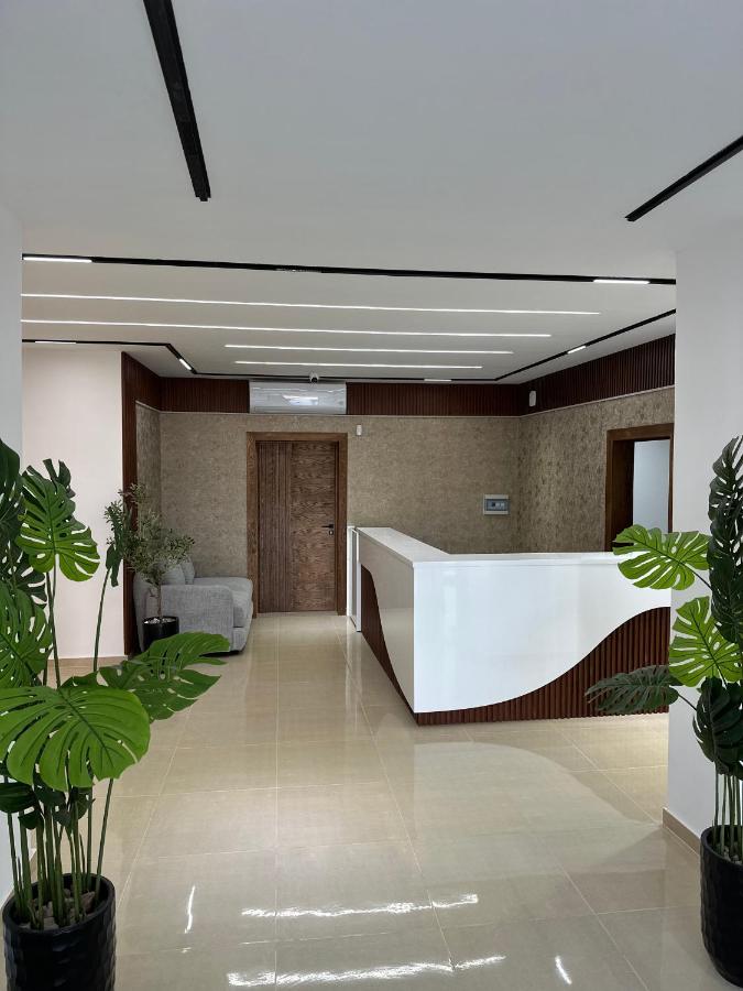 Casino Front Luxury Apartment - Ferienwohnung Mezraia