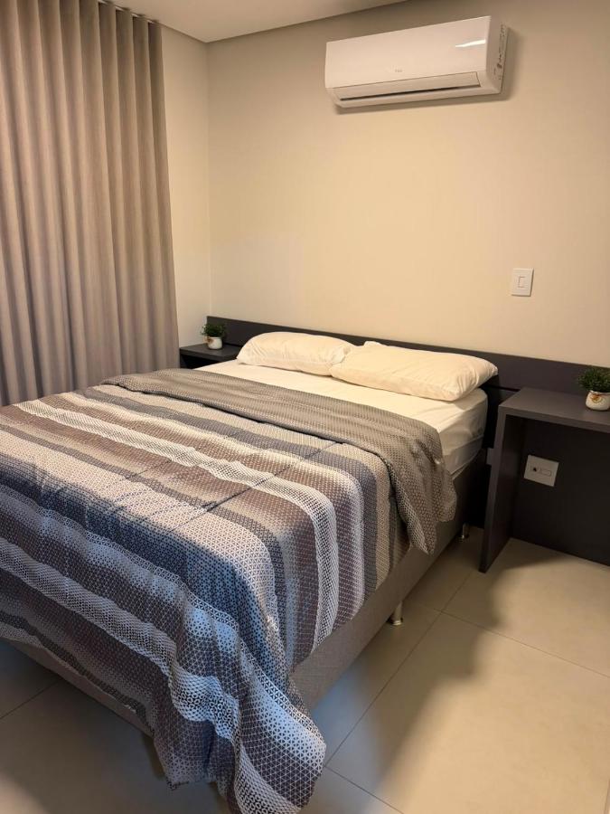 Apartamento no coração de Maringá, ao lado do mercadão - Chambres d'hôtes Maringá