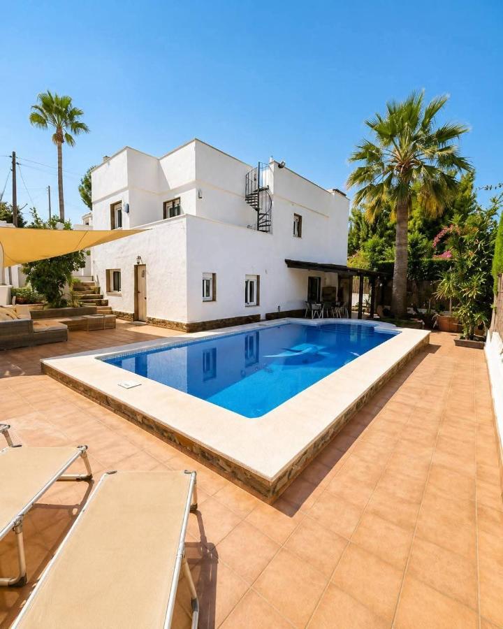 Villa Blanca Carrio - 7 chambres, piscine chauffée - Chambres d'hôtes Calpe