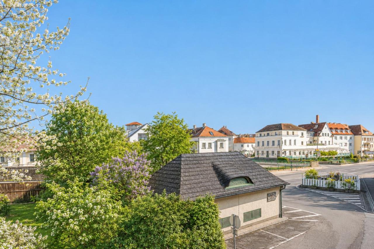 revLIVING Wachau Altstadt Apartment Krems - Chambres d'hôtes Krems an der Donau