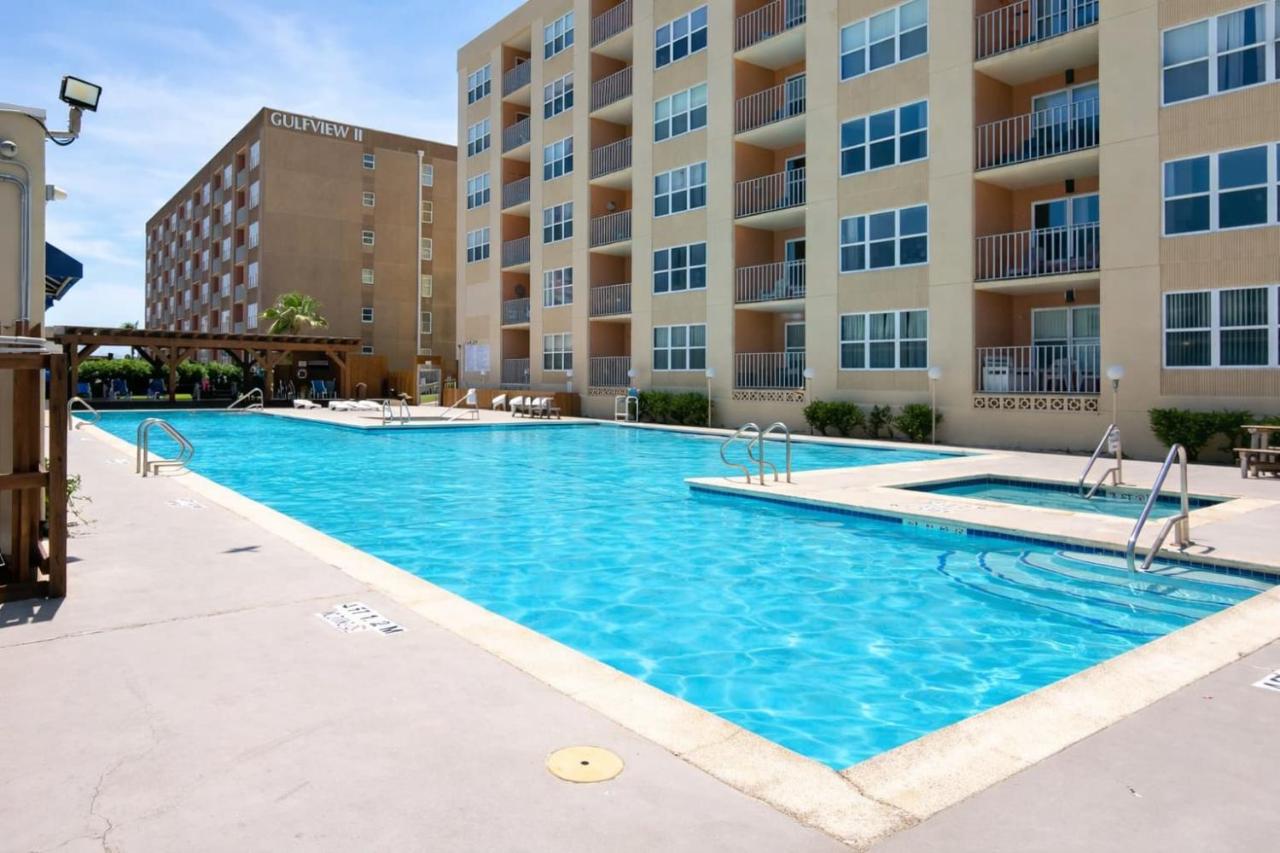 EZ Beach Access Great Family Condo SpaceX view - B&B South Padre Island