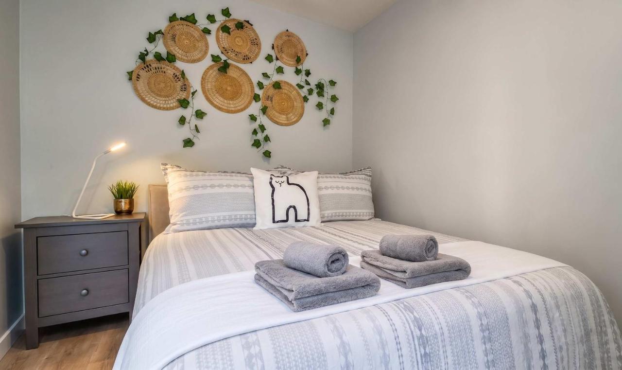 Limoilou 4 Guests AC Free Parking 5 min DT - Bed and Breakfast Québec