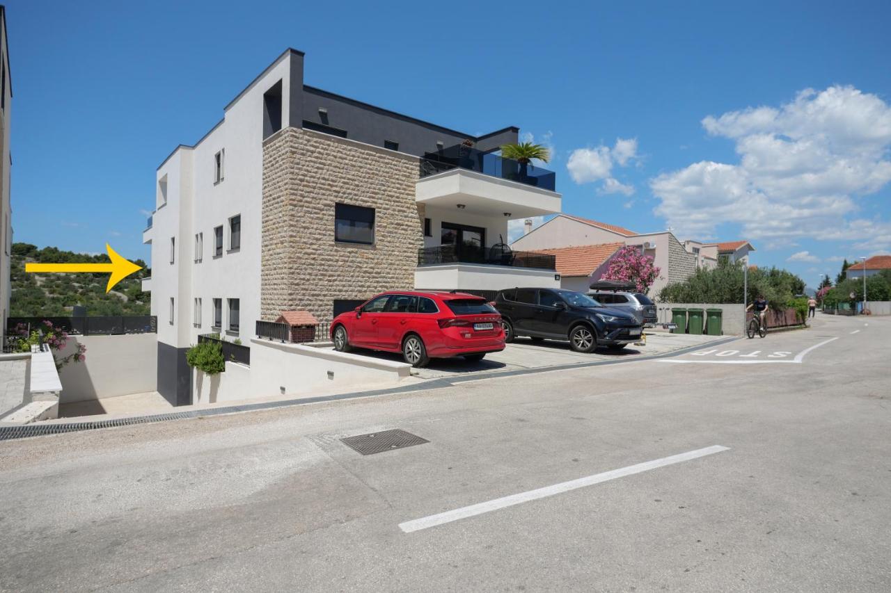Slanica Beach Apartment with 3 bedrooms ID 225 - Bed and Breakfast Murter
