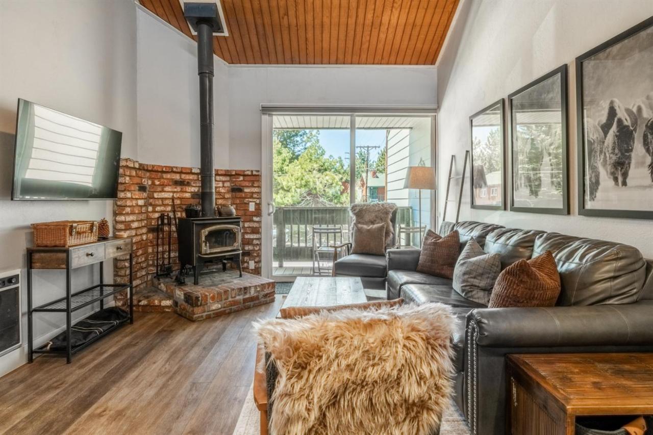 Stylish in Central Mammoth! 2 Bed 2 Bath Loft - B&B Mammoth Lakes
