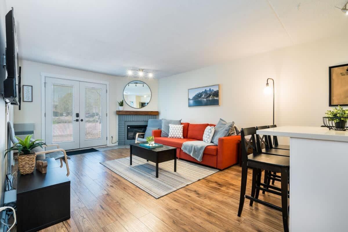 Dawson Haus - 2 Bedroom Condo in Collingwood - Bed and Breakfast Collingwood