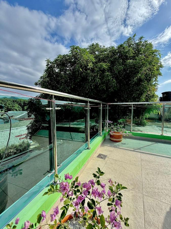 HOSTAL LA MARINA sm - B&B Santa Marta