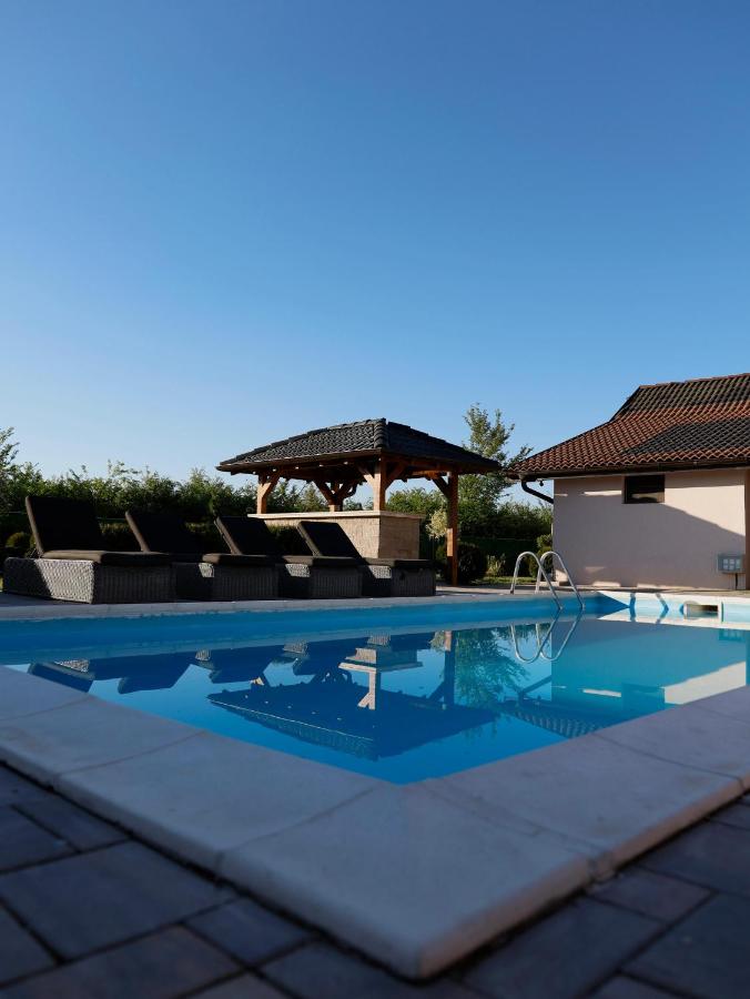 Muzzle House - B&B Knić