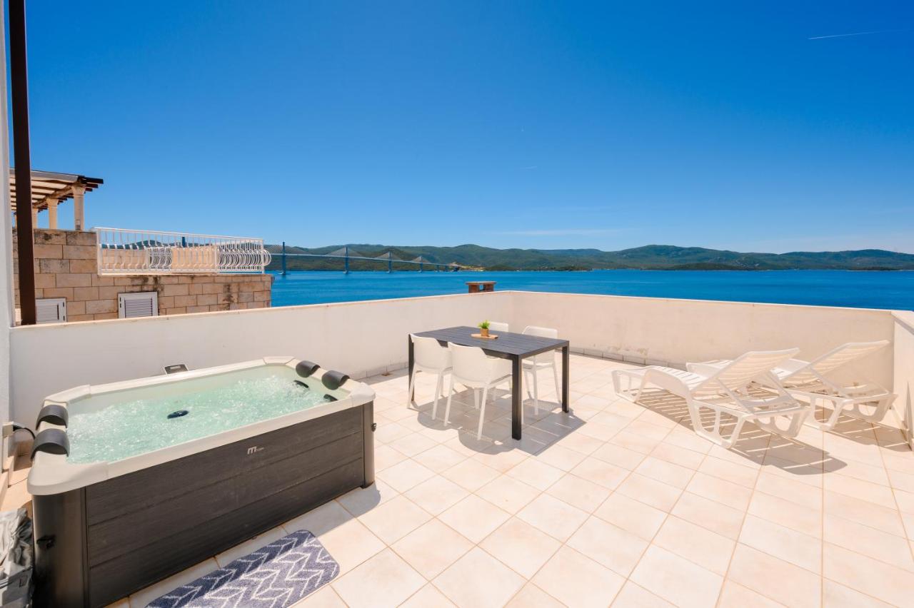 Holiday Home Premium - Ferienwohnung Komarna