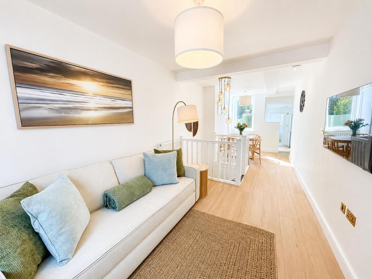 Stylish Canterbury Flat, 3 Mins to Station - Chambres d'hôtes Canterbury