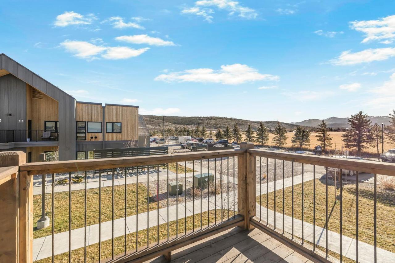 Victor Powwow by KABINO Grand Targhee Teton Mtns Skiing Trails Snowmobiling Condo - B&B Victor