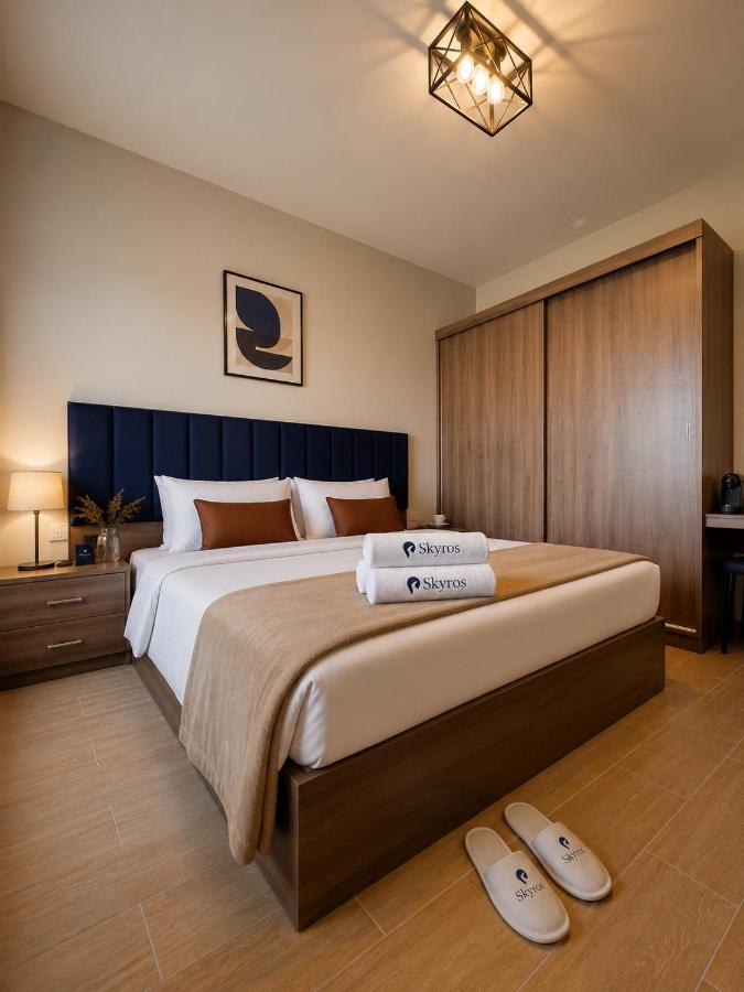 Two-Bedroom Deluxe Apartment with Garden View