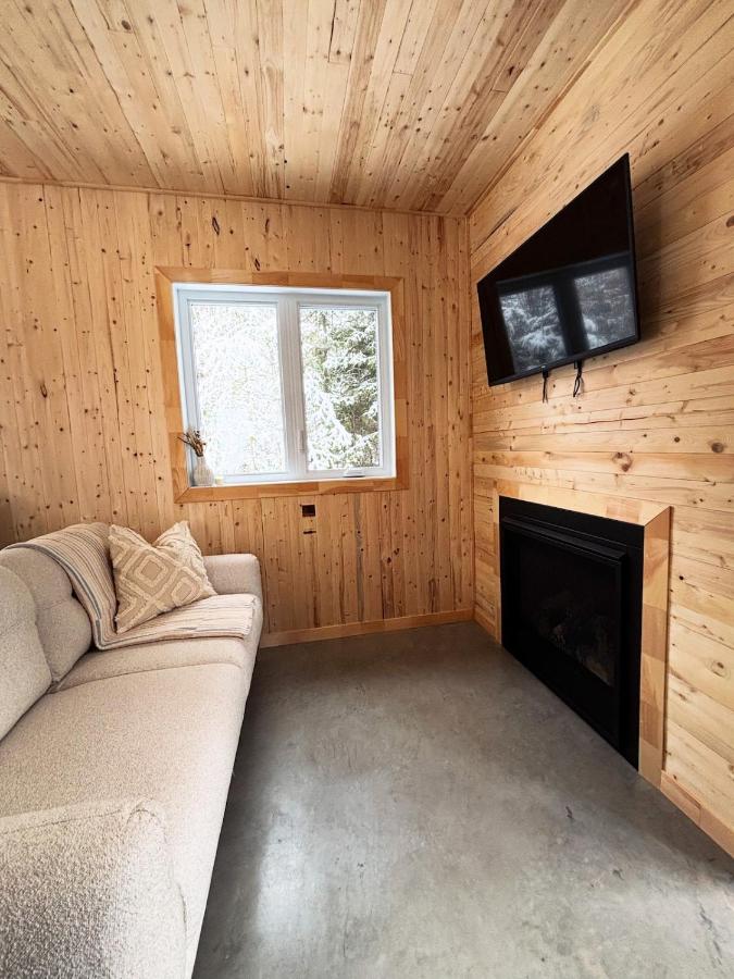 KØZY mini-chalets - Léonides - B&B Woburn