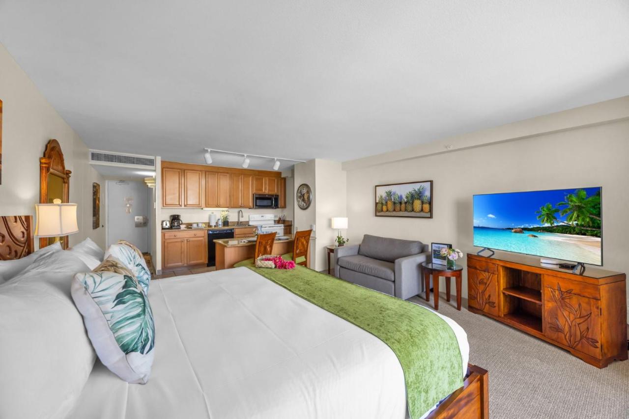 Kaanapali Shores 721 - B&B Kahana