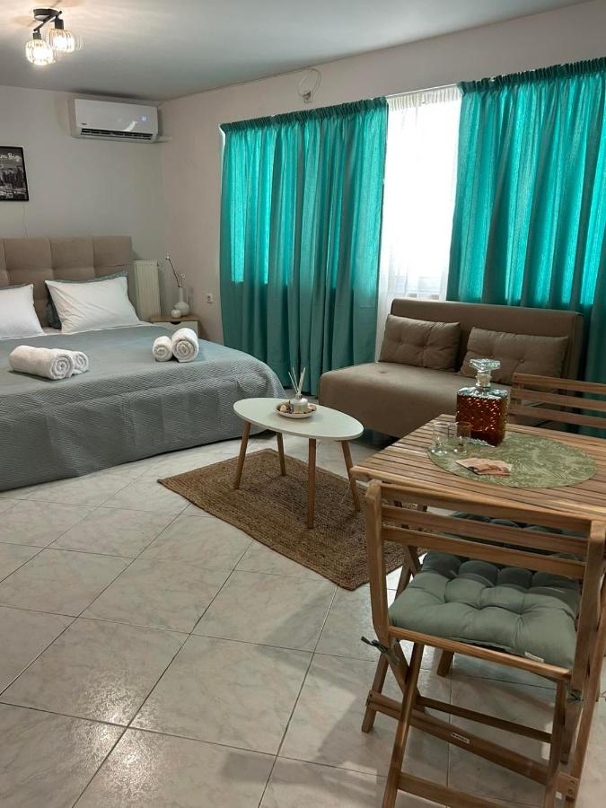 Mint Aura by Anastay in Kallithea - B&B Athens