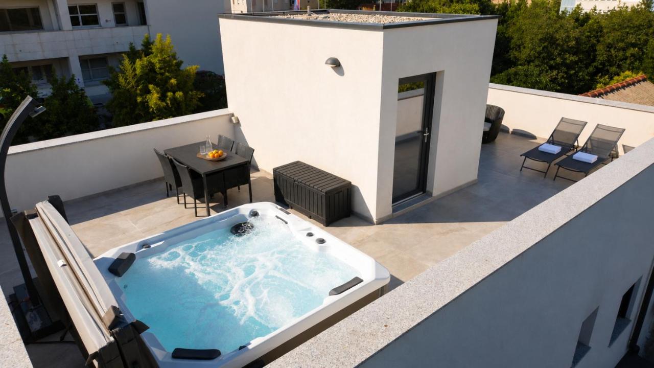 Villa MiEma with Jacuzzi - Ferienwohnung Zadar