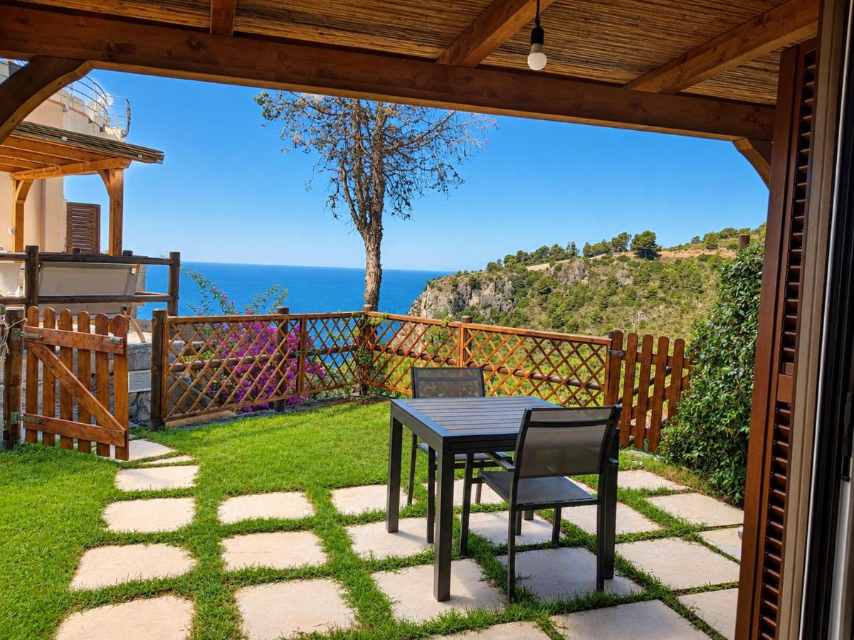 Sapore di Mare - Vista Mare e Giardino Privato - B&B Sperlonga