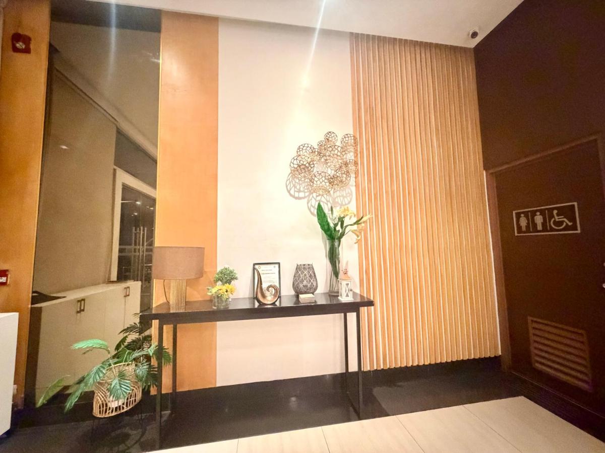 Stylish City Living At Centrio Tower - B&B Cagayan de Oro