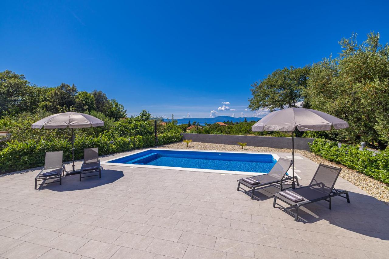 Villa MARIS with private pool - Bed and Breakfast Sveti Vid-Miholjice