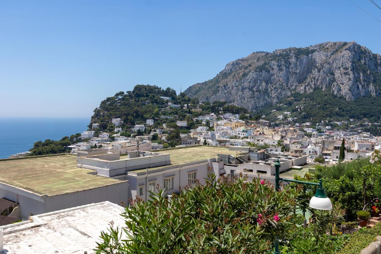 Villa La Panoramica Sea View - Bed and Breakfast Capri stadt