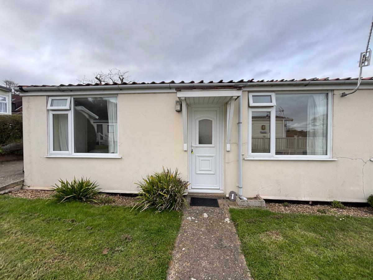 1 Bedroom Chalet - Ferienwohnung West Runton