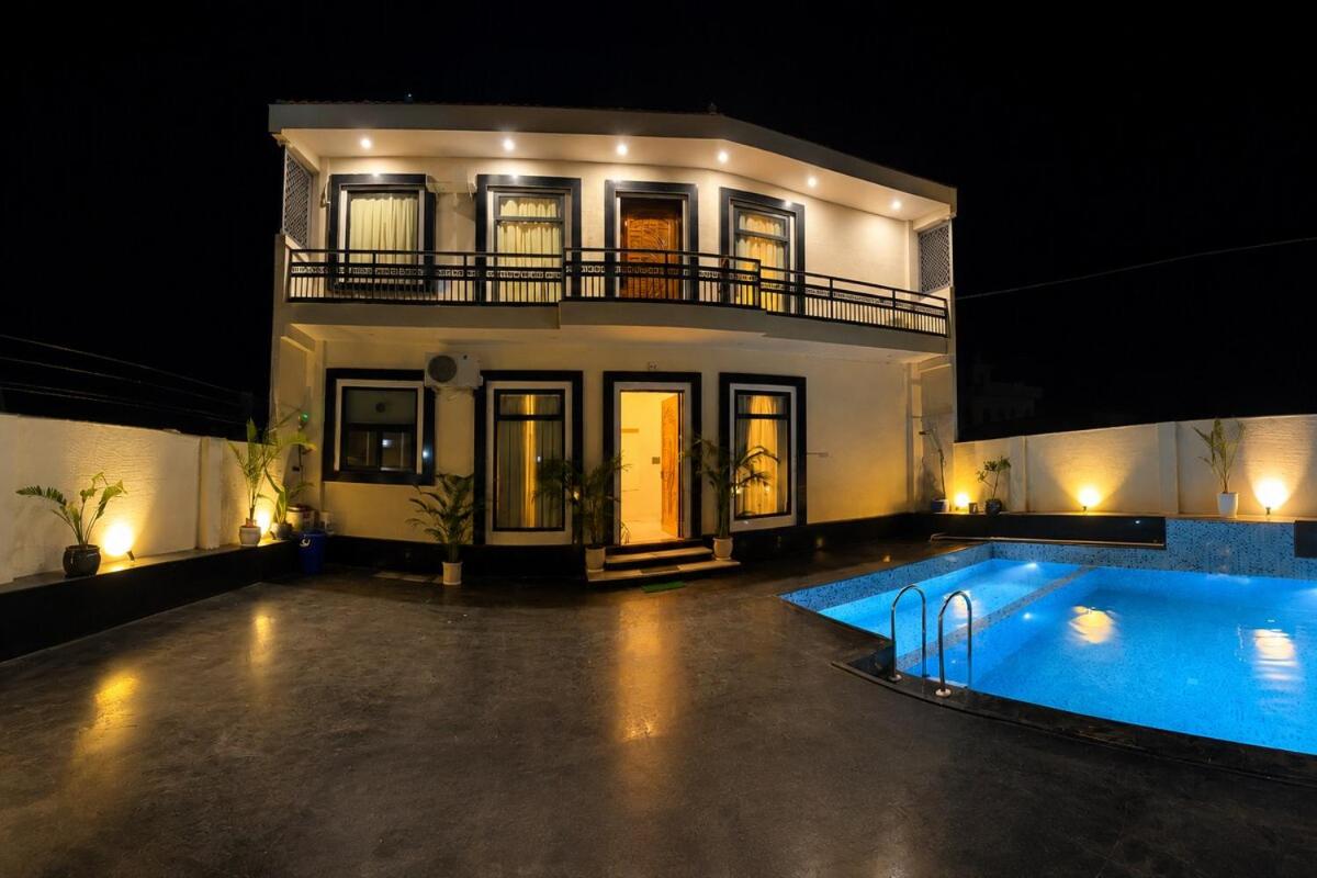 Nature's Nest Villa by HST Hospitality - Chambres d'hôtes Dhānkia