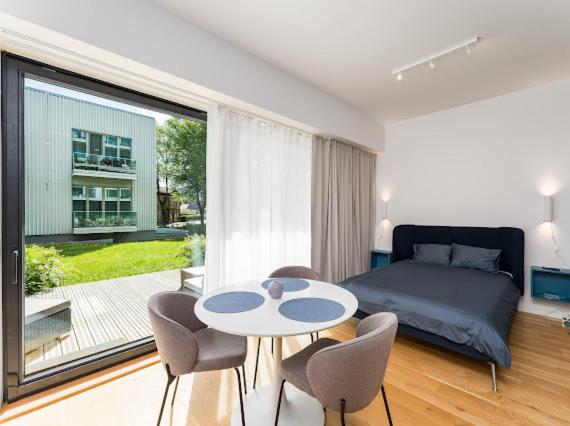 Flat in Pärnu, Esplanaadi street Studio & Kitchen - B&B Pärnu