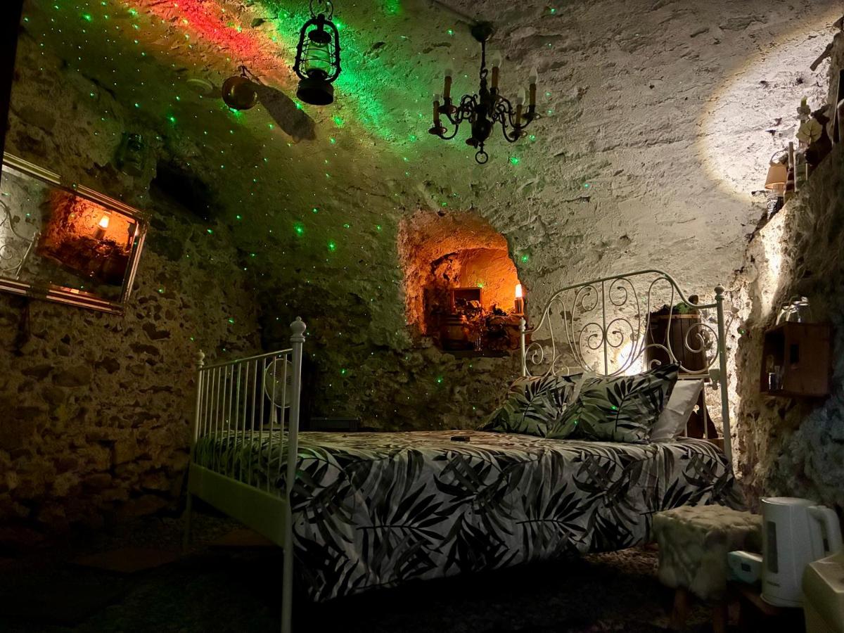 THE OLD CELLAR no shower! - Ferienwohnung Locarno