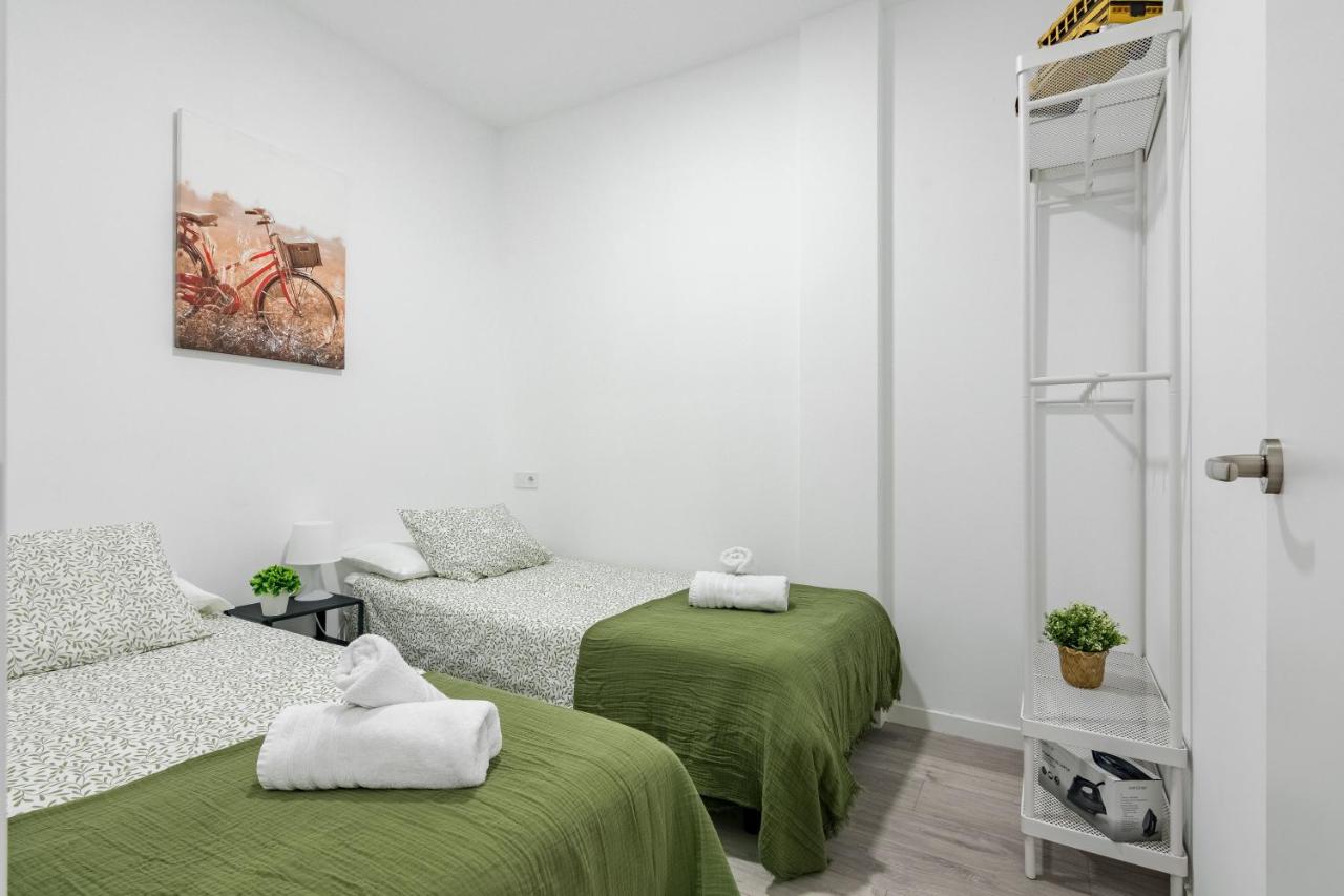Apartment 1 Coslada Metro 6pax - B&B Coslada