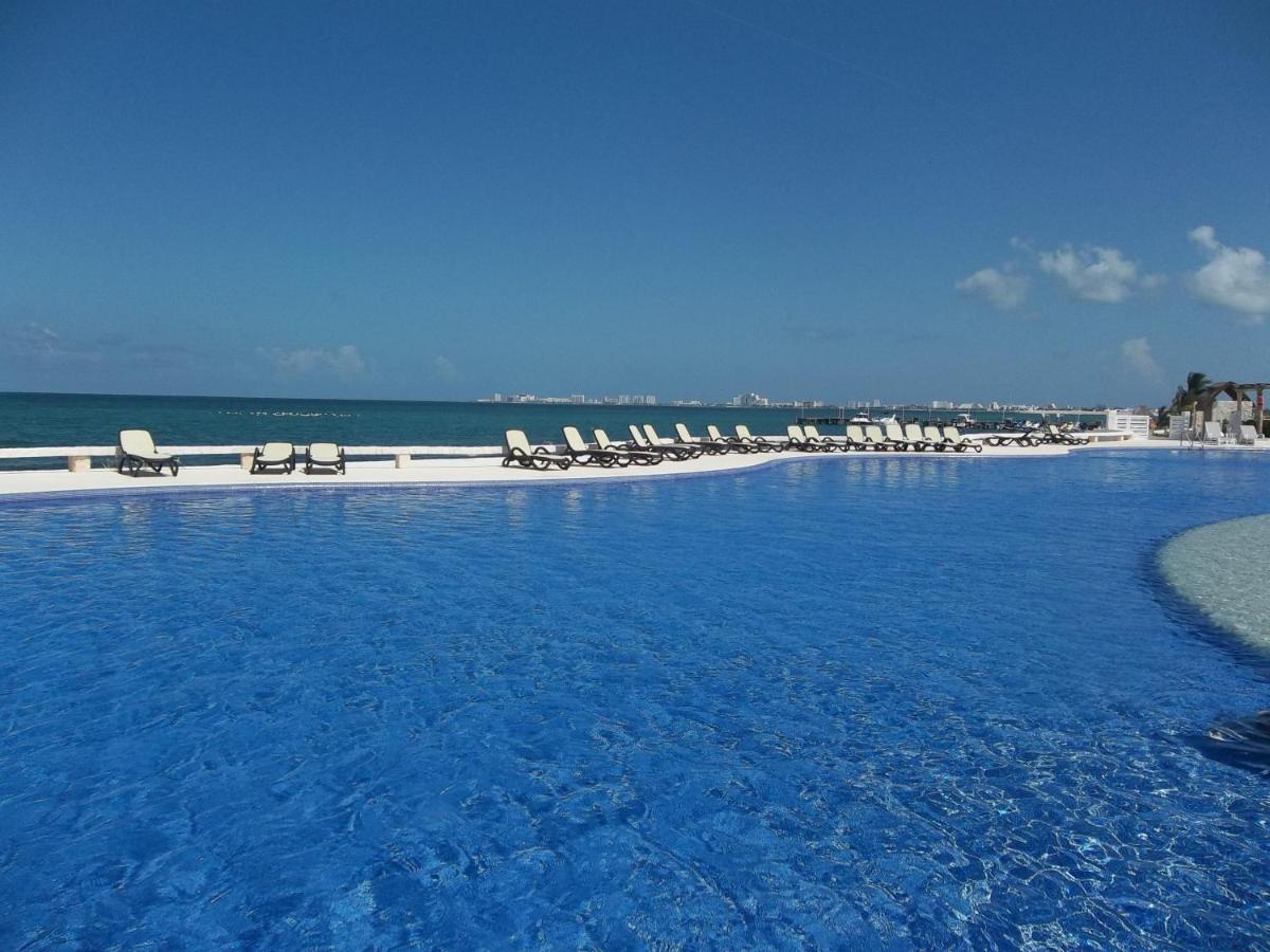 Luxury Apartment beach front & Ocean view Cancun - Chambres d'hôtes Cancún