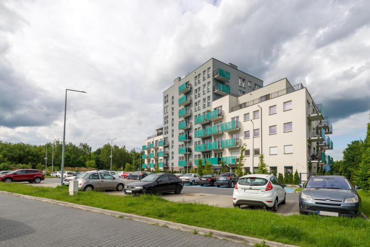 Mieszkanie w nowym apartamentowcu obok CH Arena, PRYWATNY PARKING - Chambres d'hôtes Gliwice