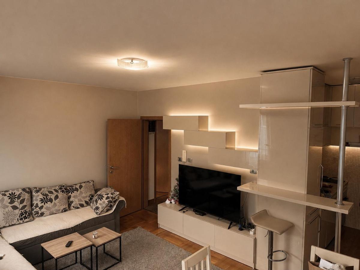 Golden Lux - B&B Berane