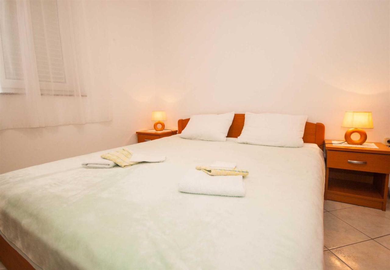 Apartment Seaside Nest Baška - B&B Baška