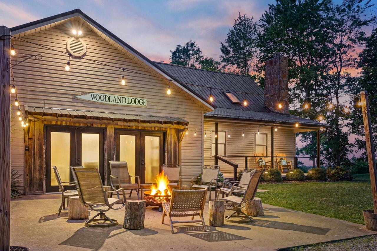 Group Getaway6mi to parksGameRmStay Gives Back! - B&B Logan