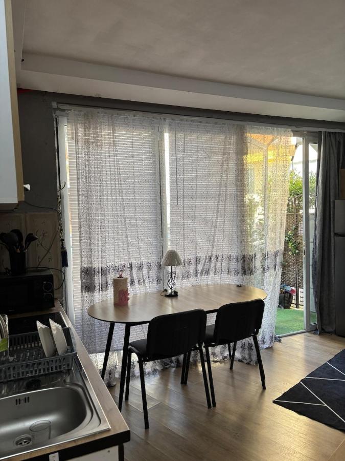 Quiet lake house in the heart of Tirana - Chambres d'hôtes Tirana
