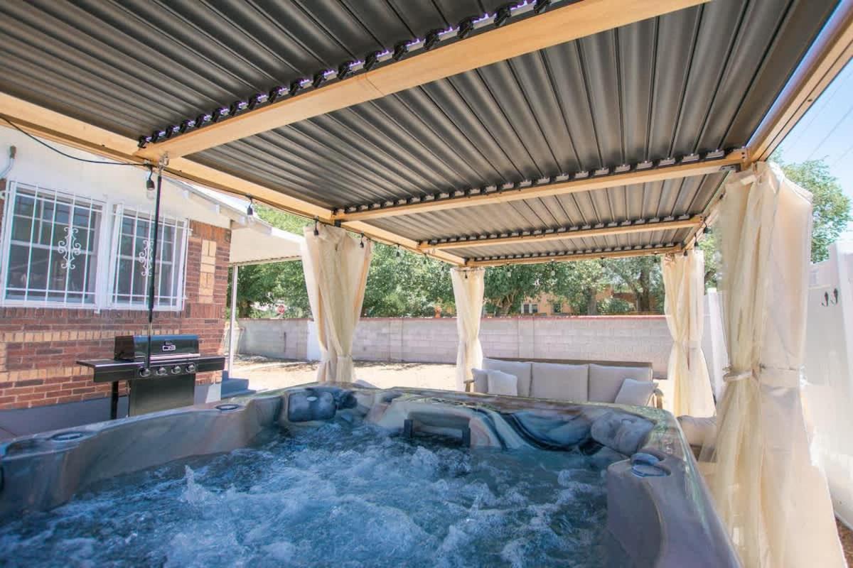 French Tea House in Old Town-Private Hot Tub-Pet Friendly! - B&B Albuquerque