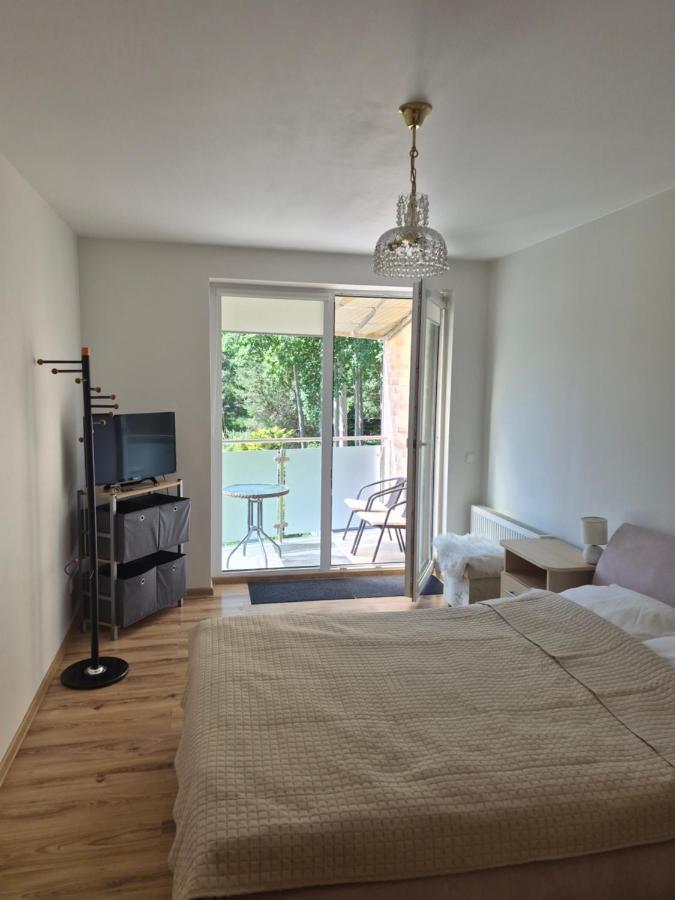 Großes Zweibettzimmer