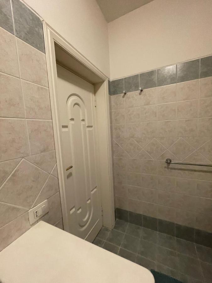A casa da Mari stanza privata Bagno condiviso - B&B Olbia