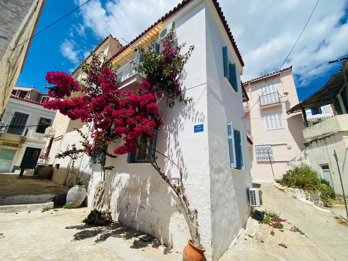 Island Traditional House - Ferienwohnung Póros